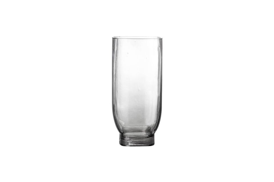 Vase en verre gris à assortir à d\'autres accessoires dintérieur