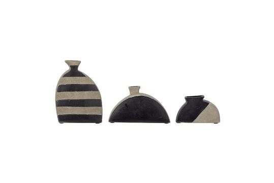 Vaso nero in terra cotta nera