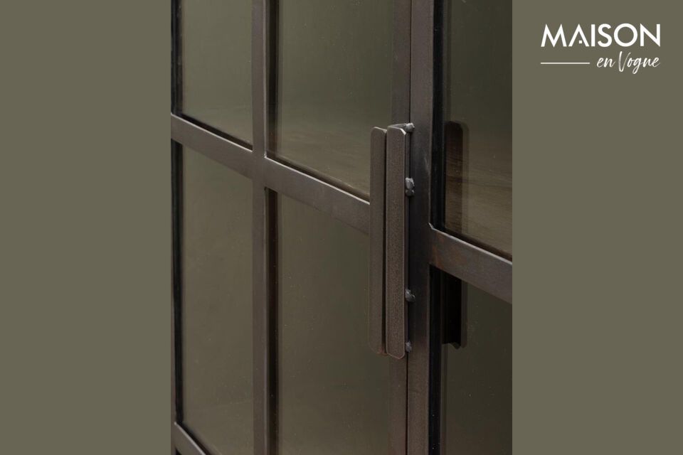 Introducete un tocco di eleganza rustica nel vostro spazio con un centrotavola in legno di mango