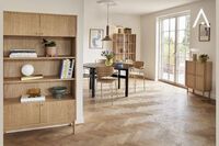 Vitrine und Vitrinenschrank