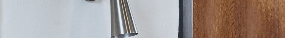 Material Details Wall lamp in silver finish iron HDPrecise