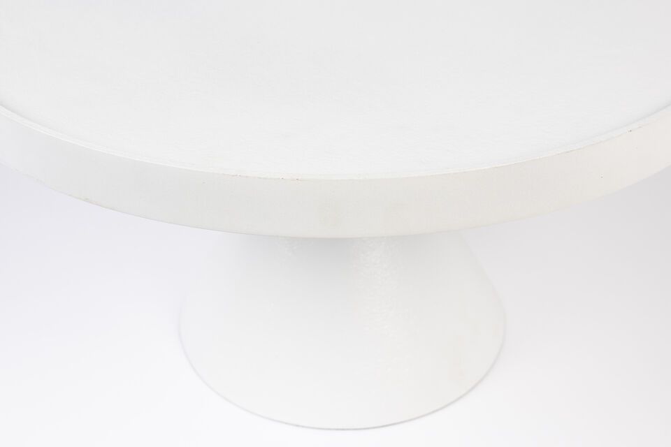 This coffee table isn\'t just a feast for the eyes; it\'s also practical