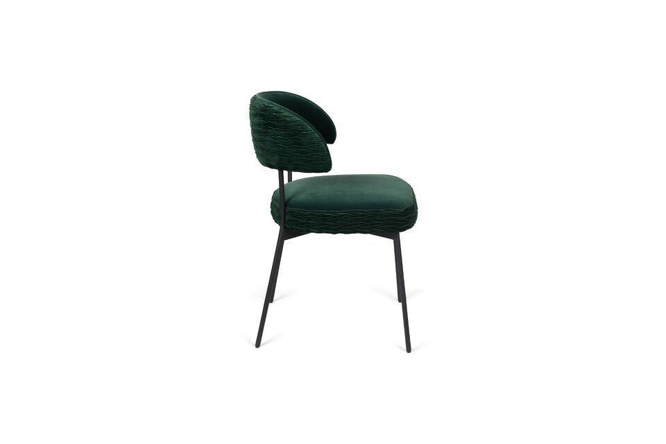 Its sleek yet refined design makes it a perfect choice for those looking to add a touch of elegance