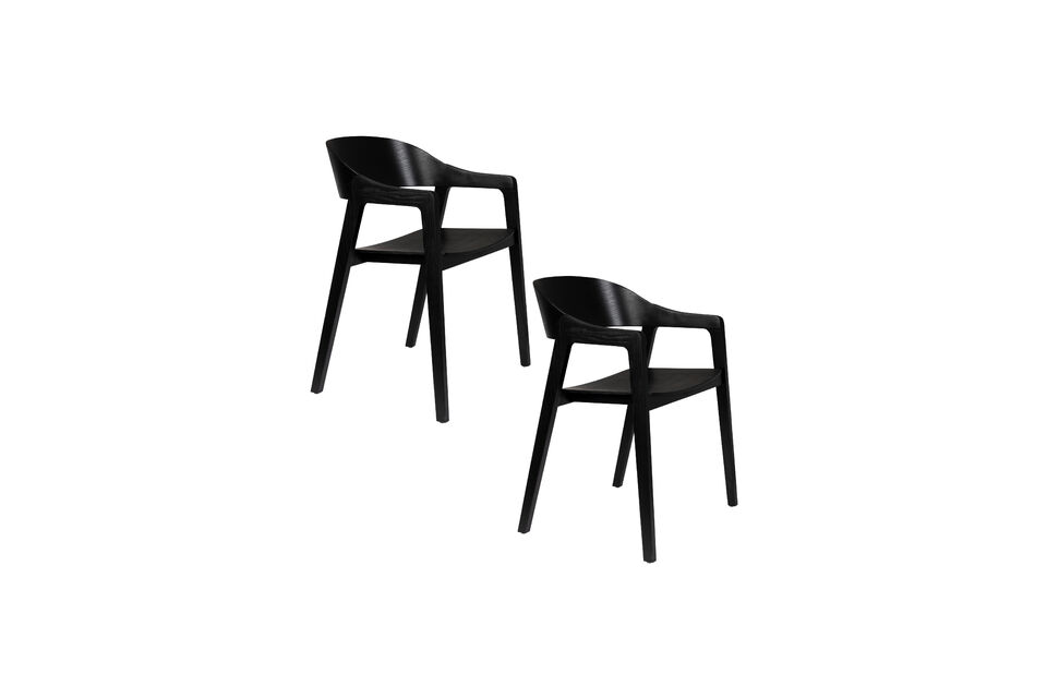 Deze stoelen zijn namelijk tot stand gekomen door puur vakmanschap